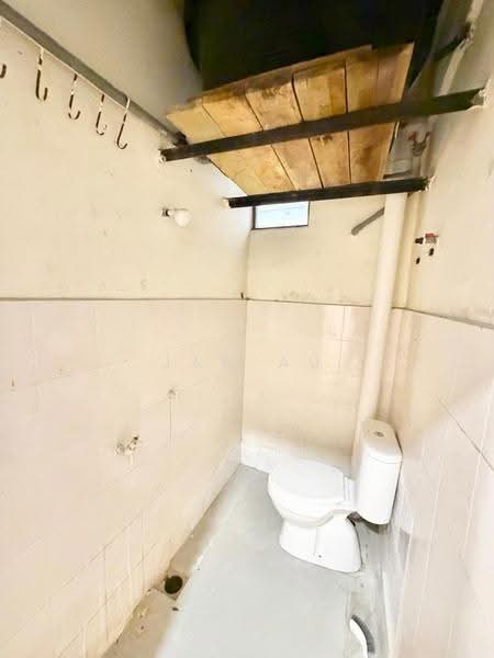 Rumah Flat untuk Dijual di Taman Bukit Tropika - JAN AU - Bathroom - PropertyGuru.com.my