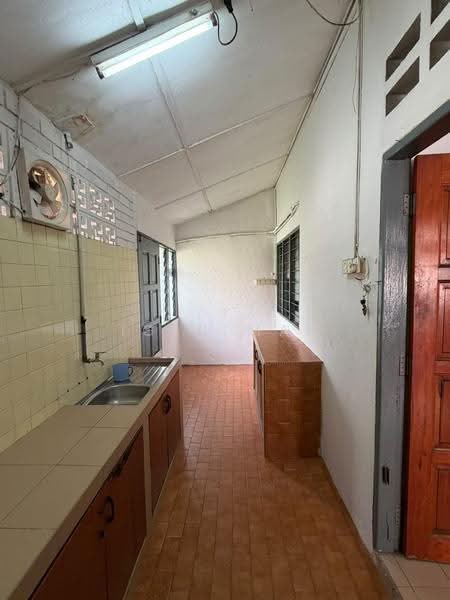 Rumah Teres 1-Tingkat untuk Dijual di Taman Suntex (Cheras) - Igen Mak - Kitchen - PropertyGuru.com.my