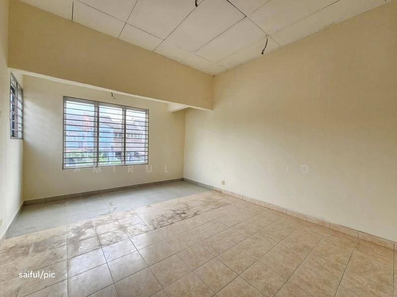 Rumah Teres 2-Tingkat untuk Dijual di Bukit Jelutong (Shah Alam) - Amirul Nasyriq - Living Room - PropertyGuru.com.my
