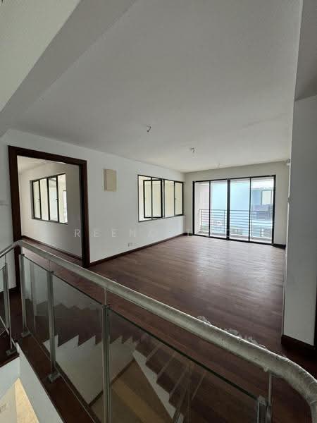 Rumah Banglo untuk Dijual di Subang Bestari (Shah Alam) - Reeno Too - Living Room - PropertyGuru.com.my