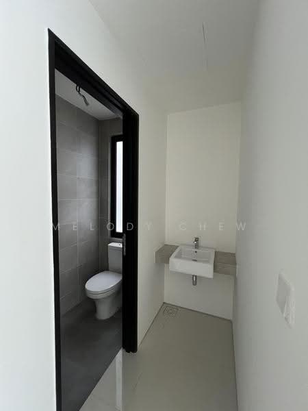 Townhouse for Sale in Kampung Sungai Kayu Ara (Petaling Jaya) - melody chew - PropertyGuru.com.my