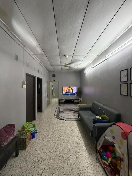 1-storey Terraced House for Rent in Jelutong (Penang) - Daniel Phang - Living Room - PropertyGuru.com.my