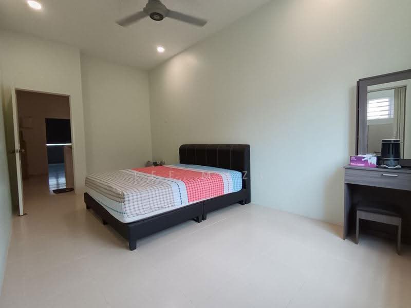 2-storey Terraced House for Sale in Panorama Lapangan Perdana (Ipoh) - Lee Muzi - Bedroom - PropertyGuru.com.my