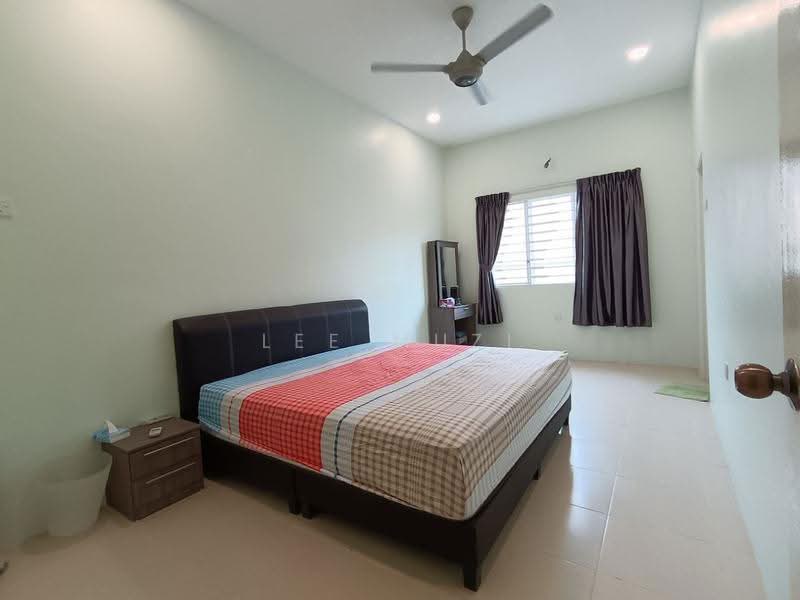 2-storey Terraced House for Sale in Panorama Lapangan Perdana (Ipoh) - Lee Muzi - Bedroom - PropertyGuru.com.my
