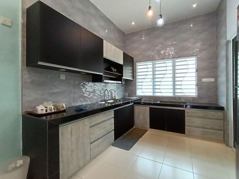 2-storey Terraced House for Sale in Panorama Lapangan Perdana (Ipoh) - Lee Muzi - Kitchen - PropertyGuru.com.my