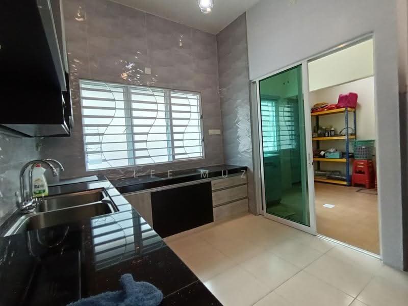 2-storey Terraced House for Sale in Panorama Lapangan Perdana (Ipoh) - Lee Muzi - Kitchen - PropertyGuru.com.my
