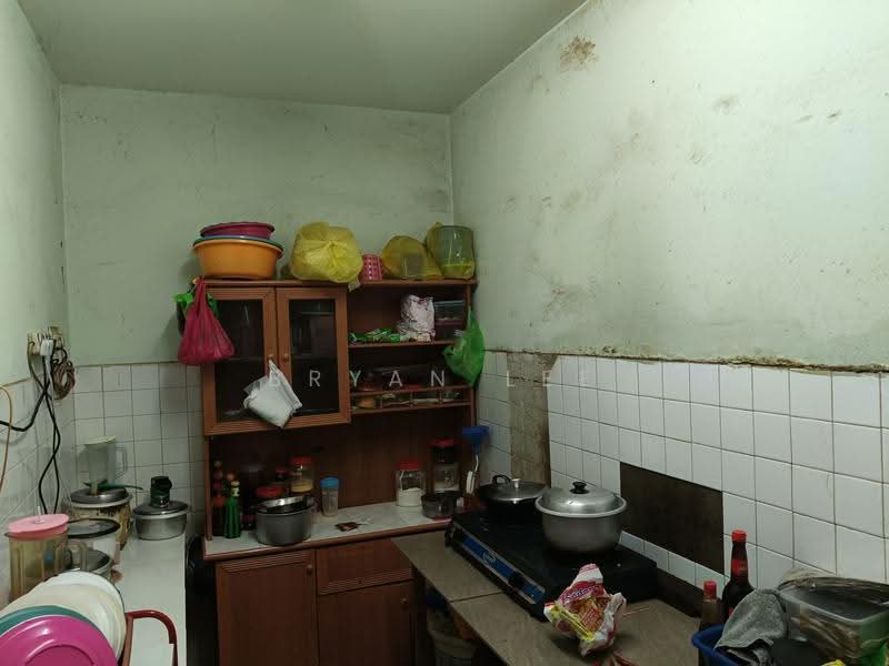 Pangsapuri untuk Dijual di Impiana Apartment - Bryan Lee - Kitchen - PropertyGuru.com.my