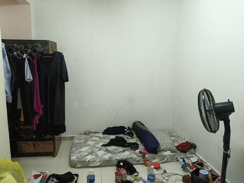 Pangsapuri untuk Dijual di Impiana Apartment - Bryan Lee - Bedroom - PropertyGuru.com.my
