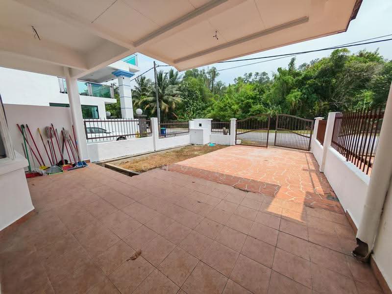 Rumah Teres untuk Dijual di TAMAN PUCHONG UTAMA (Puchong) - Ong KK - Exterior - PropertyGuru.com.my