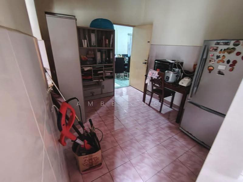 Bungalow House for Sale in Taman Ayer Panas (Setapak) - Amber Ng - Kitchen - PropertyGuru.com.my