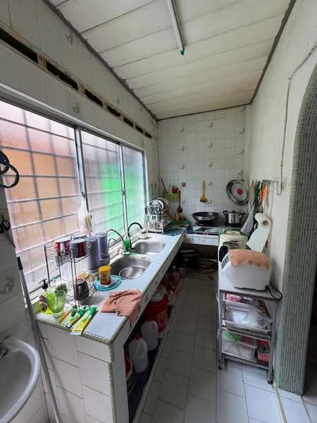 Rumah Teres untuk Dijual di Taman Kok Lian (Jalan Kuching) - Kenji Lau - Kitchen - PropertyGuru.com.my