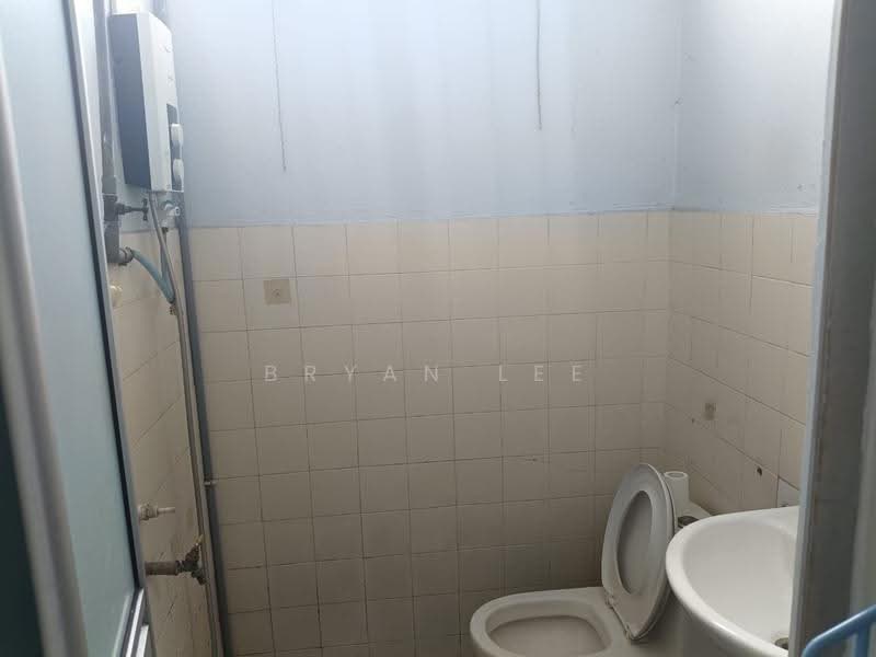 Pangsapuri untuk Dijual di Vista Saujana - Bryan Lee - Bathroom - PropertyGuru.com.my