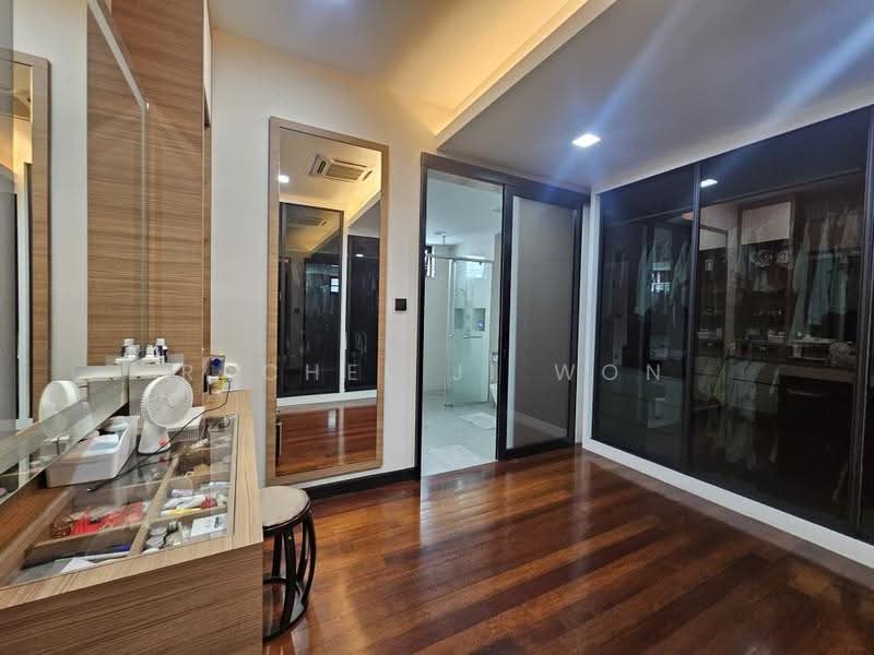 Semi-Detached House for Sale in Taman Bukit Prima (Cheras) - Rachel Ji Won - Master Bedroom - PropertyGuru.com.my