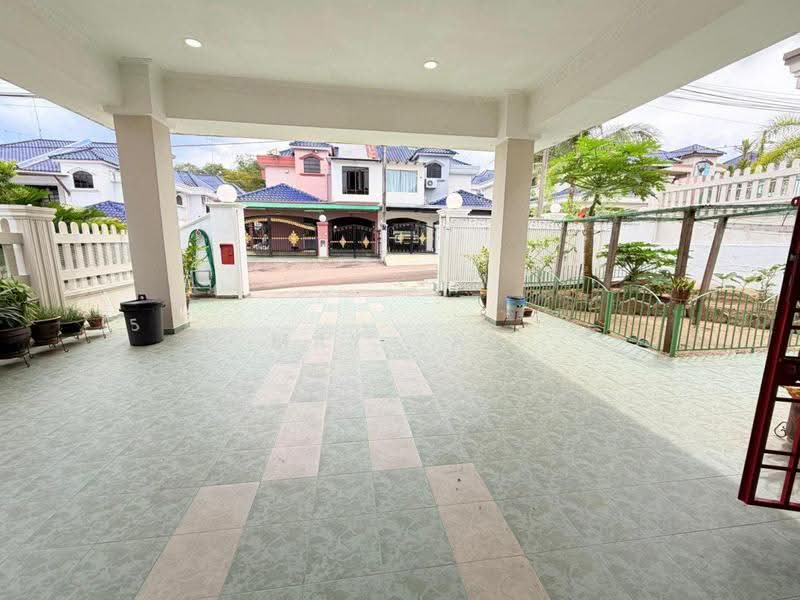 Rumah Berkembar untuk Dijual di Taman Sri Kluang (Kluang) - May Tan - Exterior - PropertyGuru.com.my