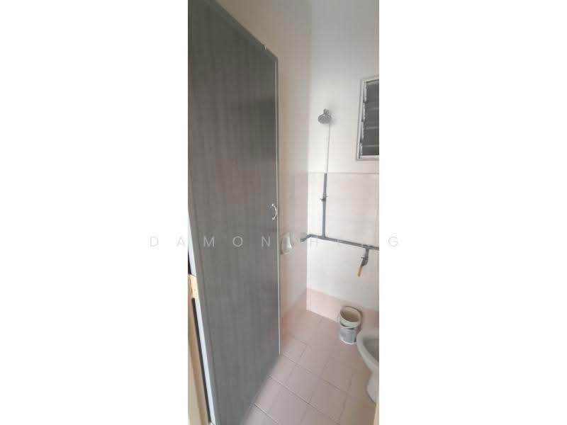 Service Residence for Sale at Suria Kinrara - Damon Heng - Bathroom - PropertyGuru.com.my