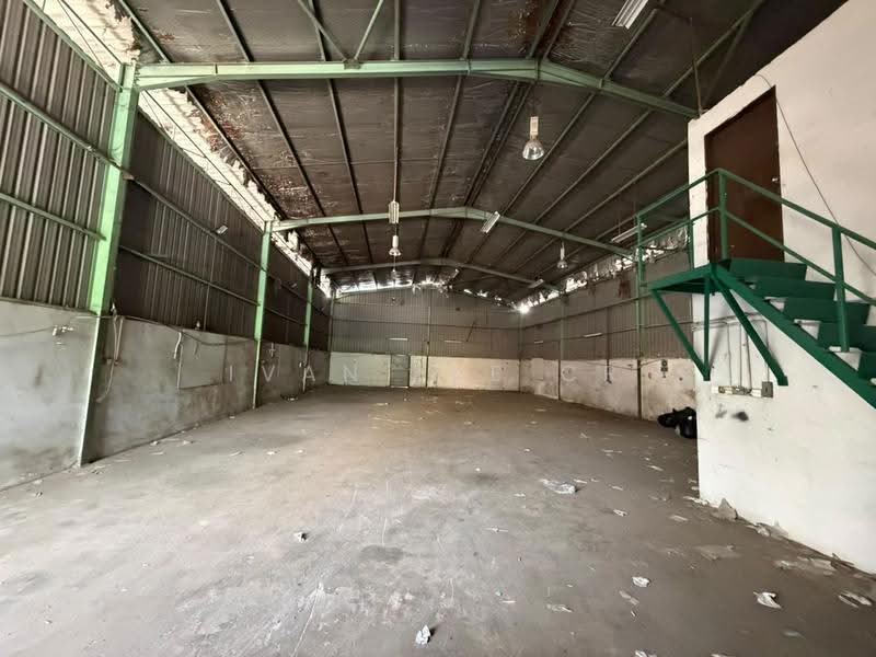 Gudang untuk Disewa di Batu 11 (Cheras) - Ivan Lee CR - Exterior - PropertyGuru.com.my