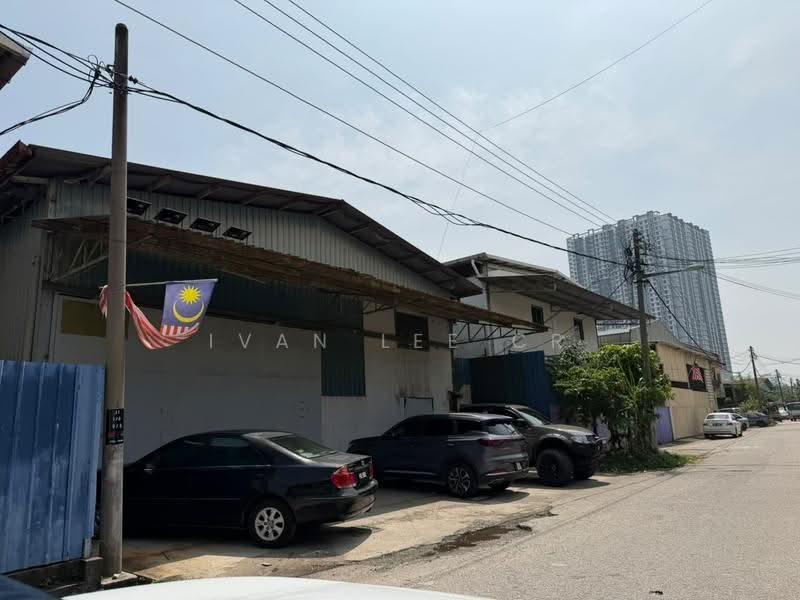 Gudang untuk Disewa di Batu 11 (Cheras) - Ivan Lee CR - PropertyGuru.com.my