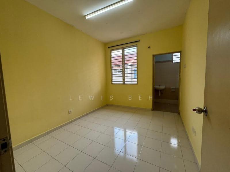 Rumah Teres 2-Tingkat untuk Disewa di Bukit Mertajam (Penang) - Lewis Beh - Bathroom - PropertyGuru.com.my
