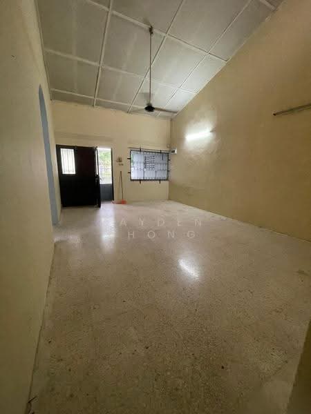 Rumah Berkembar untuk Dijual di Taman Sri Tebrau (Johor Bahru) - Hayden Chong - Living Room - PropertyGuru.com.my