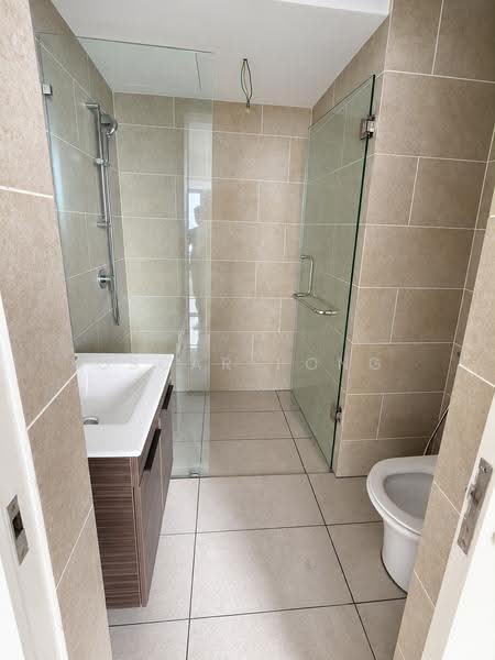 Kediaman Servis untuk Dijual di Residensi Estetik 8 (Est8) - Oscar Pong - Bathroom - PropertyGuru.com.my