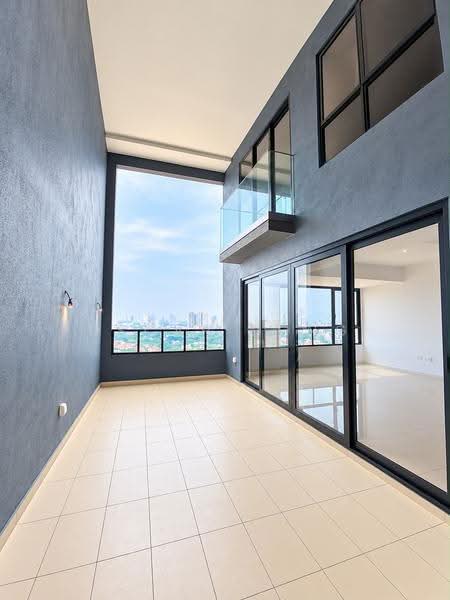 Kediaman Servis untuk Dijual di Residensi Estetik 8 (Est8) - Oscar Pong - Balcony - PropertyGuru.com.my
