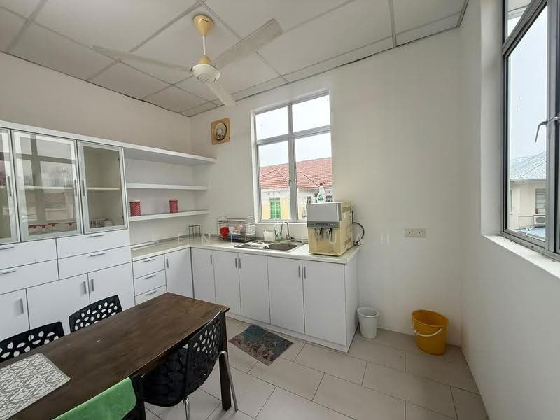 Shop / Office for Rent in George Town (Penang) - Kent Chuah - Kitchen - PropertyGuru.com.my