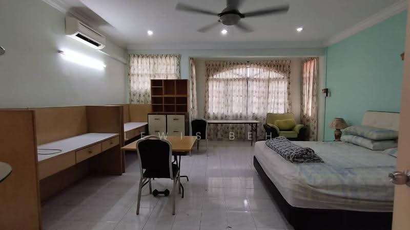 Bungalow House for Rent in Taman Tambun Indah (Simpang Ampat) - Lewis Beh - Bedroom - PropertyGuru.com.my