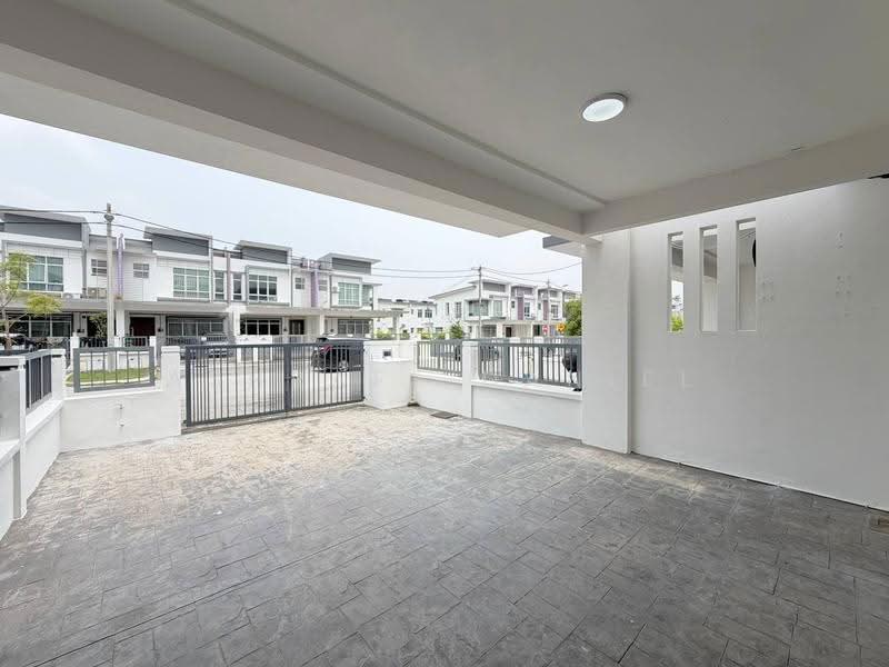 Rumah Teres 2-Tingkat untuk Dijual di Bandar Puncak Alam (Puncak Alam) - Ashraff Daniel - Exterior - PropertyGuru.com.my