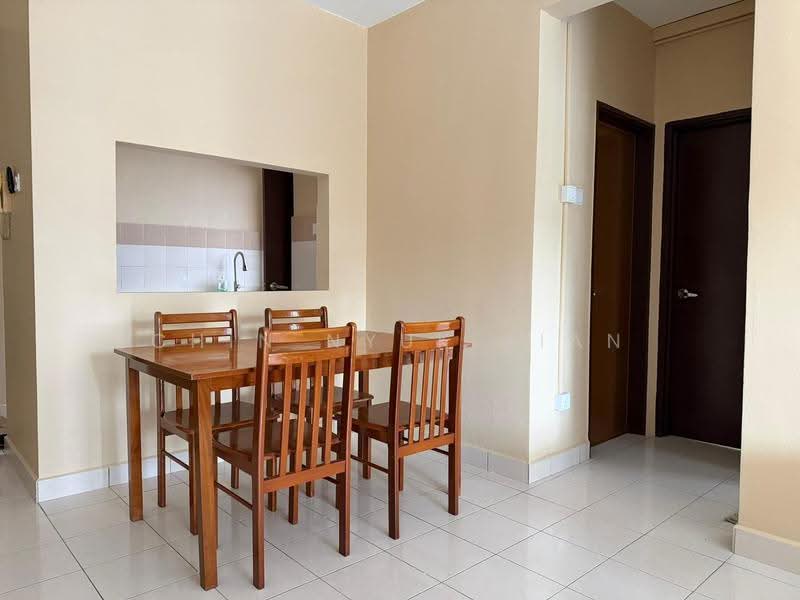 Condominium for Rent at Puncak Banyan - Chin Nyuk Kian - Dining Room - PropertyGuru.com.my