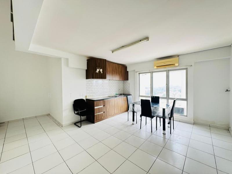 Service Residence for Sale at Axis SoHu @ Axis Pandan - Ruth Chin May Lan - Kitchen - PropertyGuru.com.my