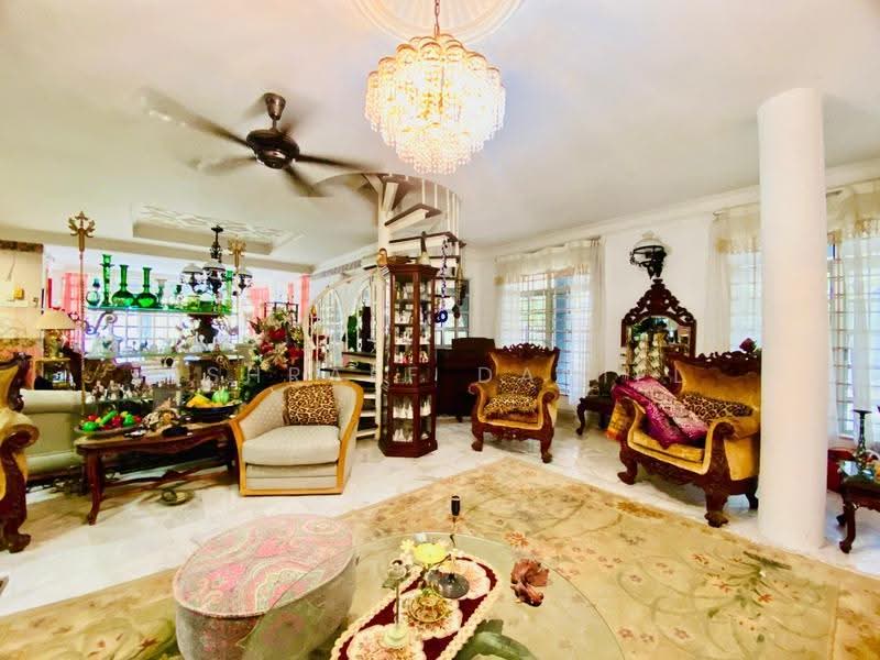 Bungalow House for Sale in Taman Melawati (Ulu Kelang) - Ashraff Daniel - Living Room - PropertyGuru.com.my