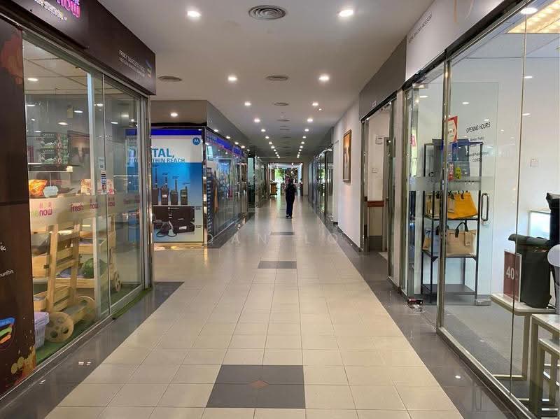Office for Sale in KLCC (KL City Centre) - Dan Lo - Corridor - PropertyGuru.com.my