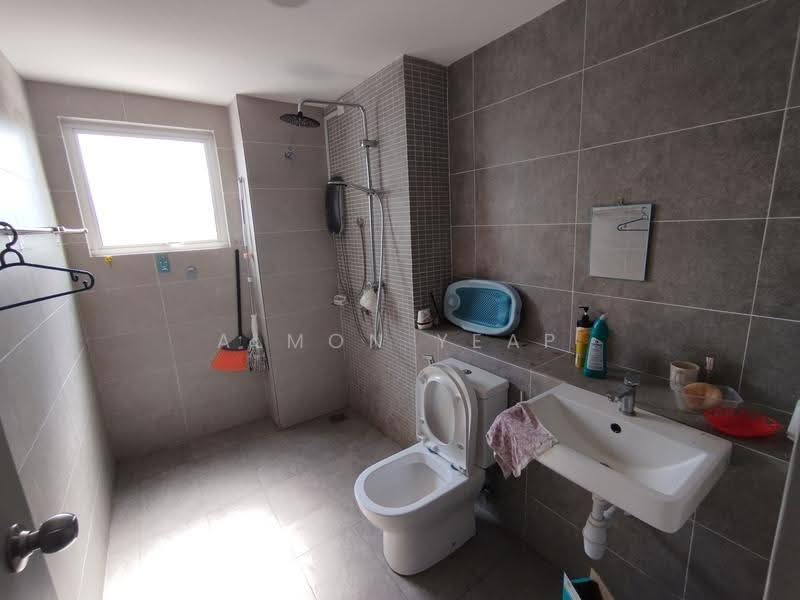 1.5-storey Terraced House for Rent in Sepang (Selangor) - Almon Yeap - Bathroom - PropertyGuru.com.my