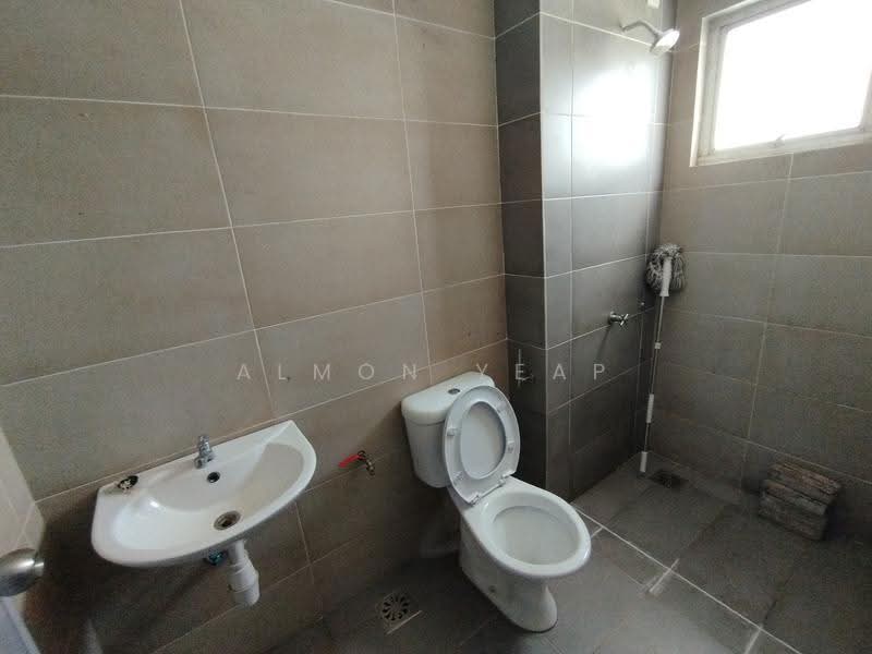 1.5-storey Terraced House for Rent in Sepang (Selangor) - Almon Yeap - Bathroom - PropertyGuru.com.my