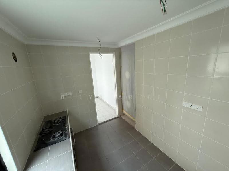 Rumah Teres 2-Tingkat untuk Dijual di Putra Avenue (Subang Jaya) - BILYA ARIFF - Kitchen - PropertyGuru.com.my