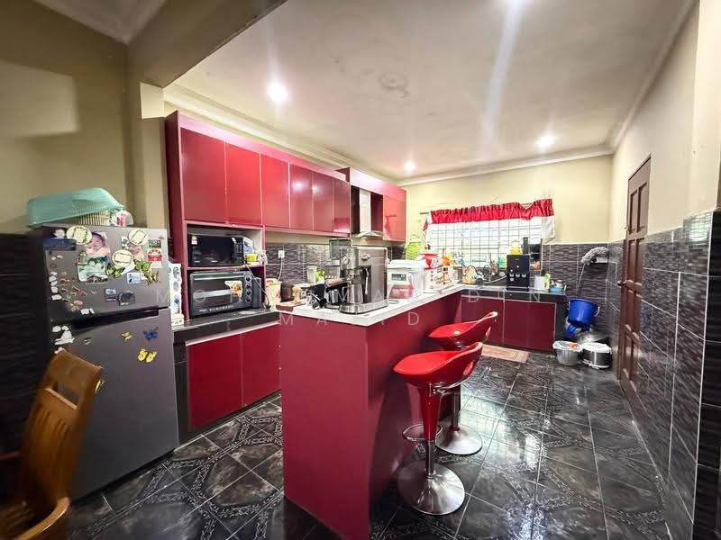 1.5-storey Terraced House for Sale in Taman Sungai Kapar Indah (Kapar) - Mohammad Din Majid - Kitchen - PropertyGuru.com.my
