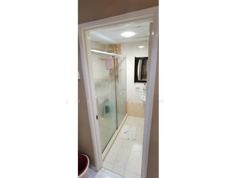 Kondominium untuk Disewa di Lakeside Tower - Joanne Liw - Bathroom - PropertyGuru.com.my