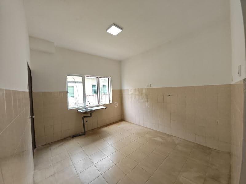 Rumah Teres untuk Dijual di TAMAN PUCHONG UTAMA (Puchong) - Ong KK - Kitchen - PropertyGuru.com.my