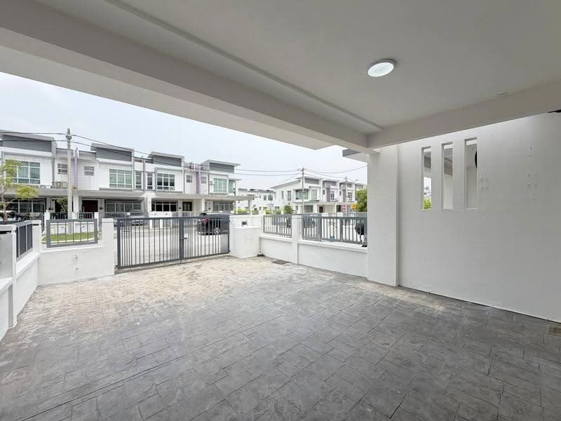 Rumah Teres 2-Tingkat untuk Dijual di Puncak Alam (Selangor) - Izzah Alias - Exterior - PropertyGuru.com.my