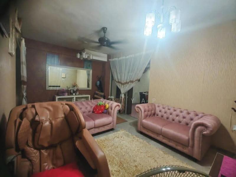 2-storey Terraced House for Sale in Taman Baiduri (Seremban) - Elisa Yap - Living Room - PropertyGuru.com.my