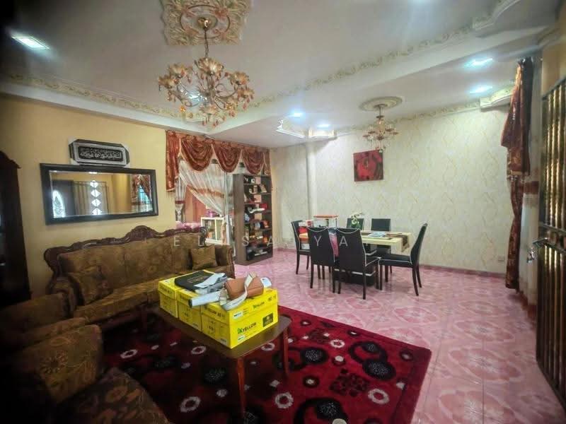 2-storey Terraced House for Sale in Taman Baiduri (Seremban) - Elisa Yap - Living Room - PropertyGuru.com.my