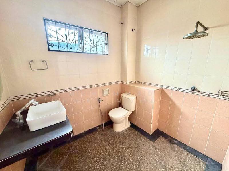 2-storey Terraced House for Sale in Seksyen 7 (Shah Alam) - Muhammad Ridhwan Mohd Huzairi - Bathroom - PropertyGuru.com.my