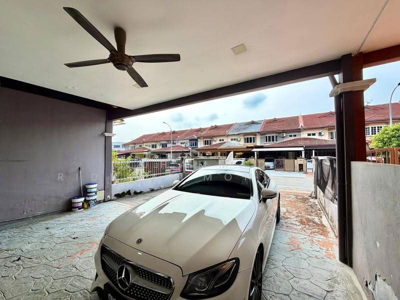 2-storey Terraced House for Sale in Seksyen 7 (Shah Alam) - Muhammad Ridhwan Mohd Huzairi - Car Park - PropertyGuru.com.my