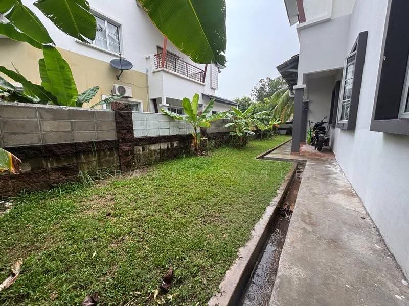 Rumah Berkembar untuk Dijual di Taman Desa Alam (Shah Alam) - Ashraff Daniel - Exterior - PropertyGuru.com.my
