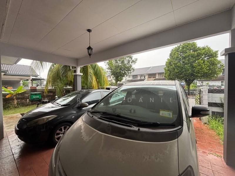 Rumah Berkembar untuk Dijual di Taman Desa Alam (Shah Alam) - Ashraff Daniel - Exterior - PropertyGuru.com.my