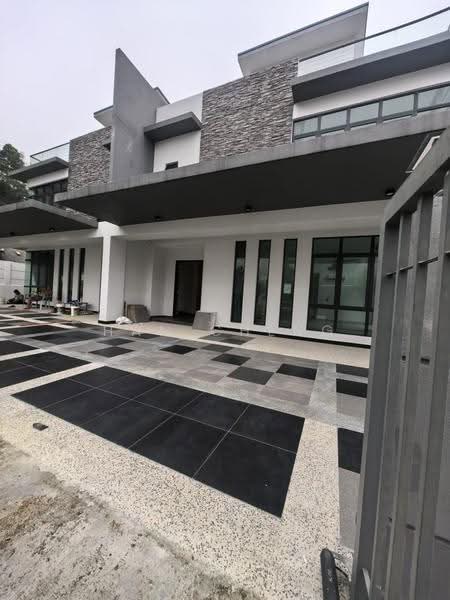 Rumah Banglo untuk Disewa di Batu 9 (Cheras) - Han Cheng - PropertyGuru.com.my