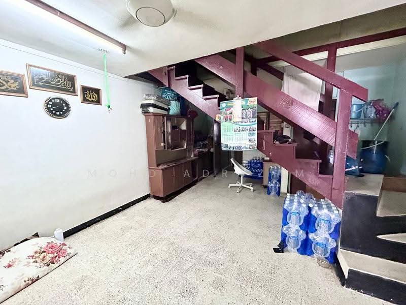 Rumah Teres 2-Tingkat untuk Dijual di Seksyen 18 (Shah Alam) - Mohd Adryzam - Interior - PropertyGuru.com.my