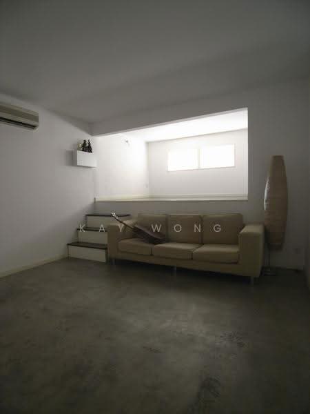 Pangsapuri untuk Dijual di Lavinia Apartments - Kay Wong - Living Room - PropertyGuru.com.my