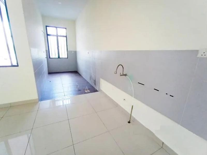 Rumah Teres 3-Tingkat untuk Dijual di Bandar Nusaputra (Puchong) - Ivan Lim - Kitchen - PropertyGuru.com.my