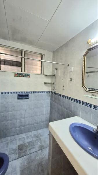 Rumah Banglo untuk Dijual di Taman Lim (Ipoh) - Lee Muzi - Bathroom - PropertyGuru.com.my